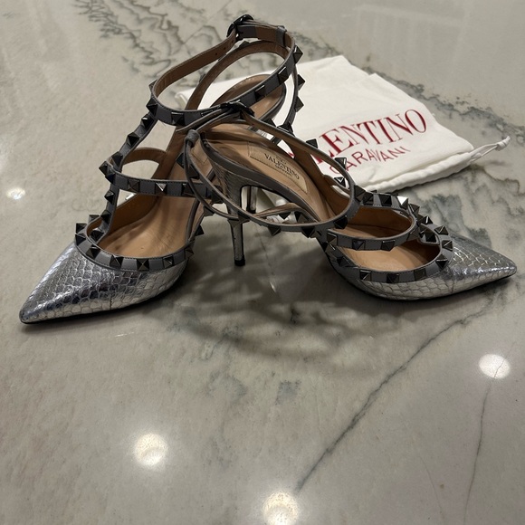 Valentino Rockstud Silver Heels - Picture 2 of 8